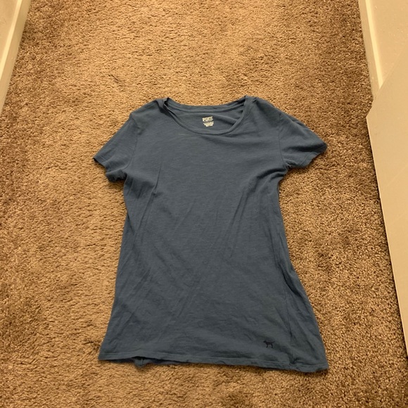 Tops - Picture 5 of 5